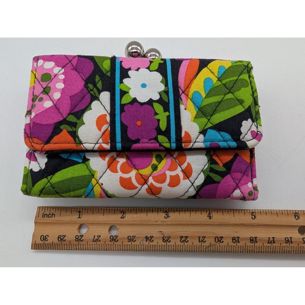 Vera Bradley Rhythm and Blues Quilted Cotton Trifold Kisslock Wallet Floral